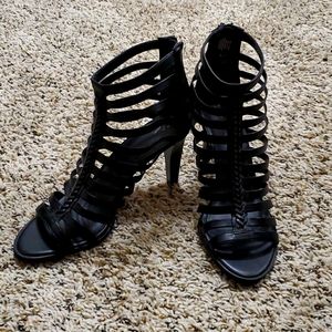 Simply vera zip back heels